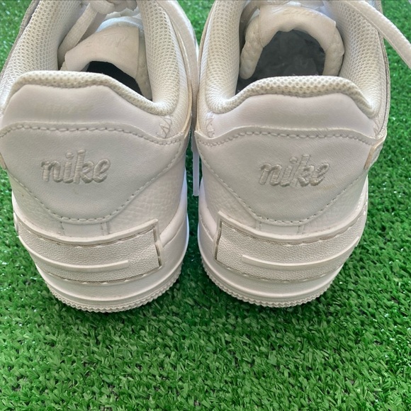 Nike Air Force 1 Shadow Triple White Sneakers Shoes CI0919-100 Size 7.5 X-13 - Picture 6 of 10